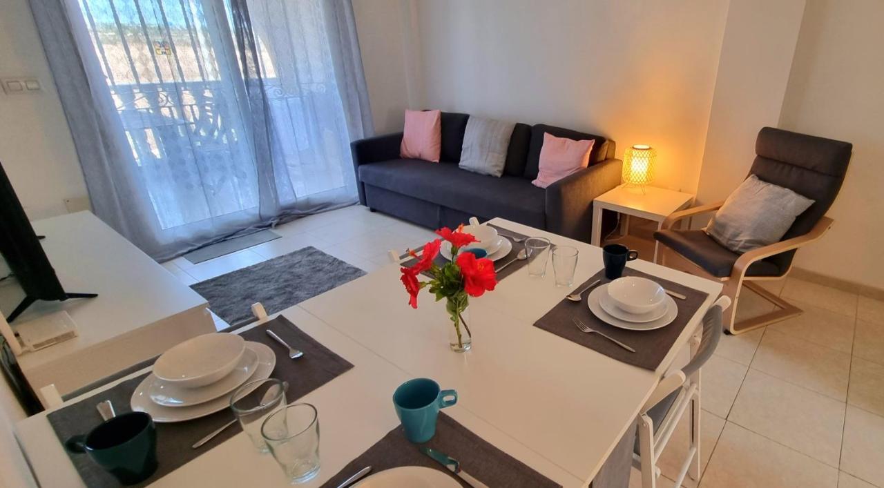 Апартаменты Lovely 2 Bed, 2 Bath Apt With 2 Large Pools Лос Алказарес Экстерьер фото